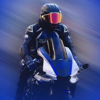 un motard sur fond bleu