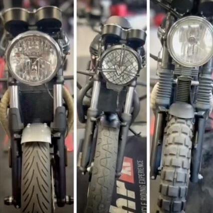 Trois Triumph T100 de face
